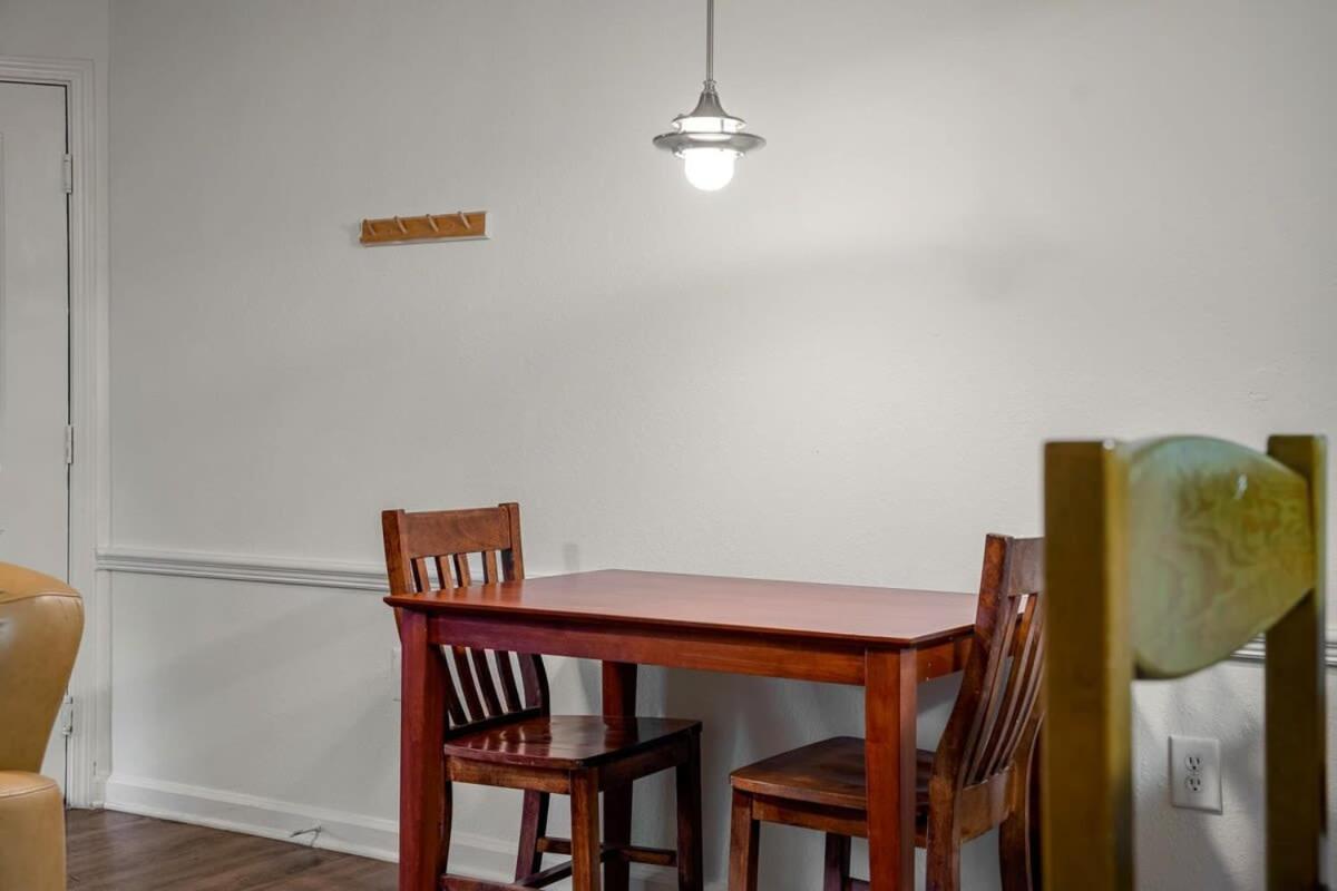Budget Friendly Sleeps 8 Discounts Available تامبا المظهر الخارجي الصورة